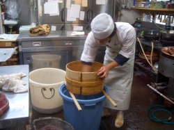 餡練り　手漉し